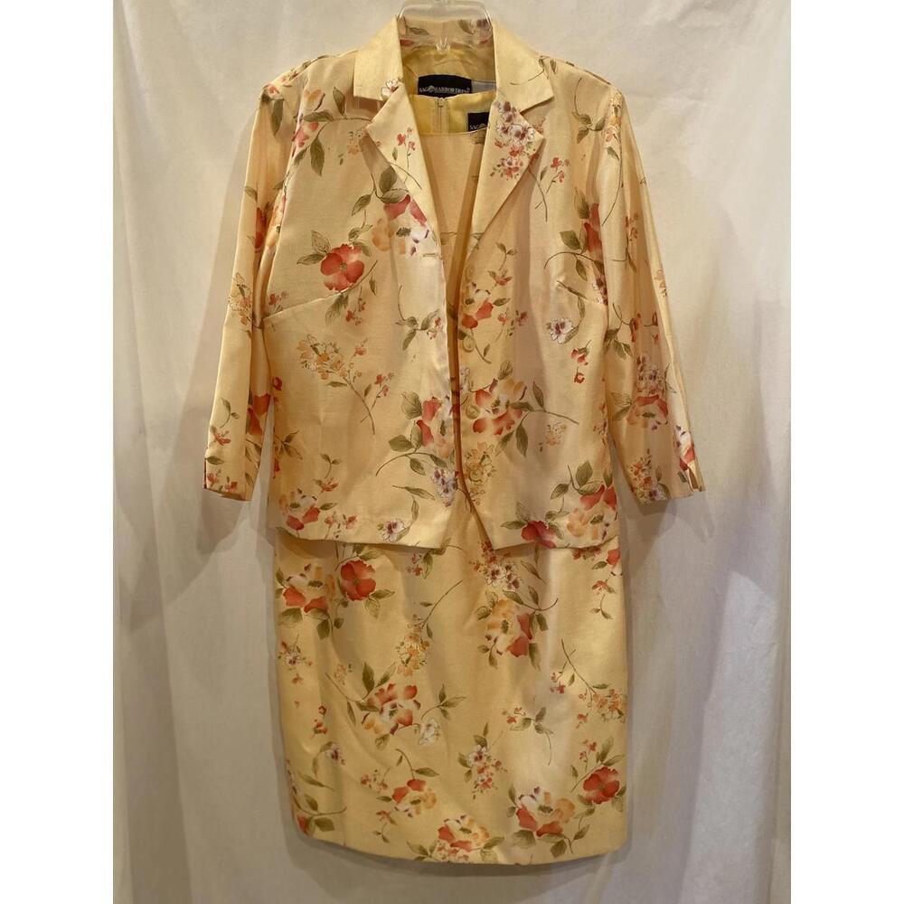 Sag Harbor size 8  Soft Yellow Floral Motif Sheath Dress & Jacket Cottagecore